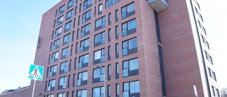 المنشأة من الخارج