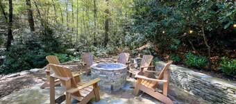 Hickory Creek Hideaway - A cozy mountain cabin