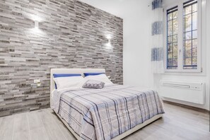 1 habitación, tabla de planchar con plancha y internet 