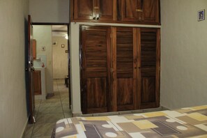 2 Schlafzimmer, Internetzugang