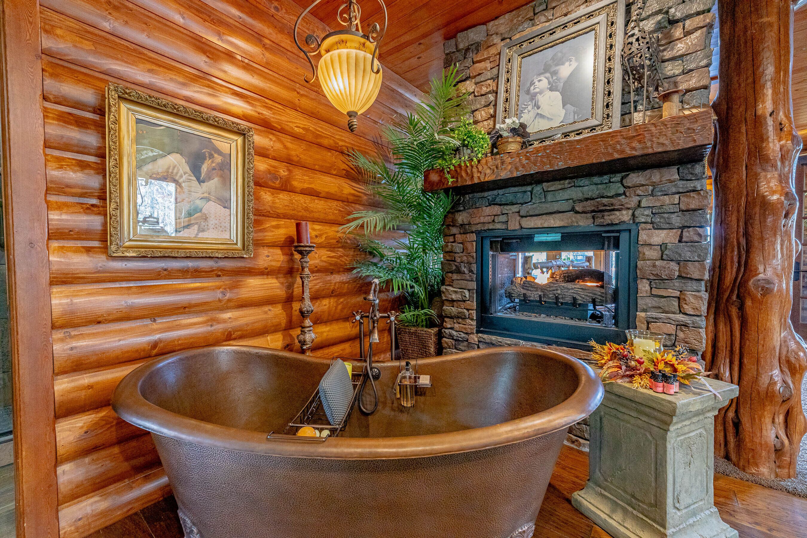 Cedar Lodge - Lake Front Retreat and Resort