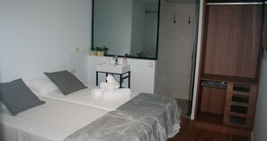 2 bedrooms