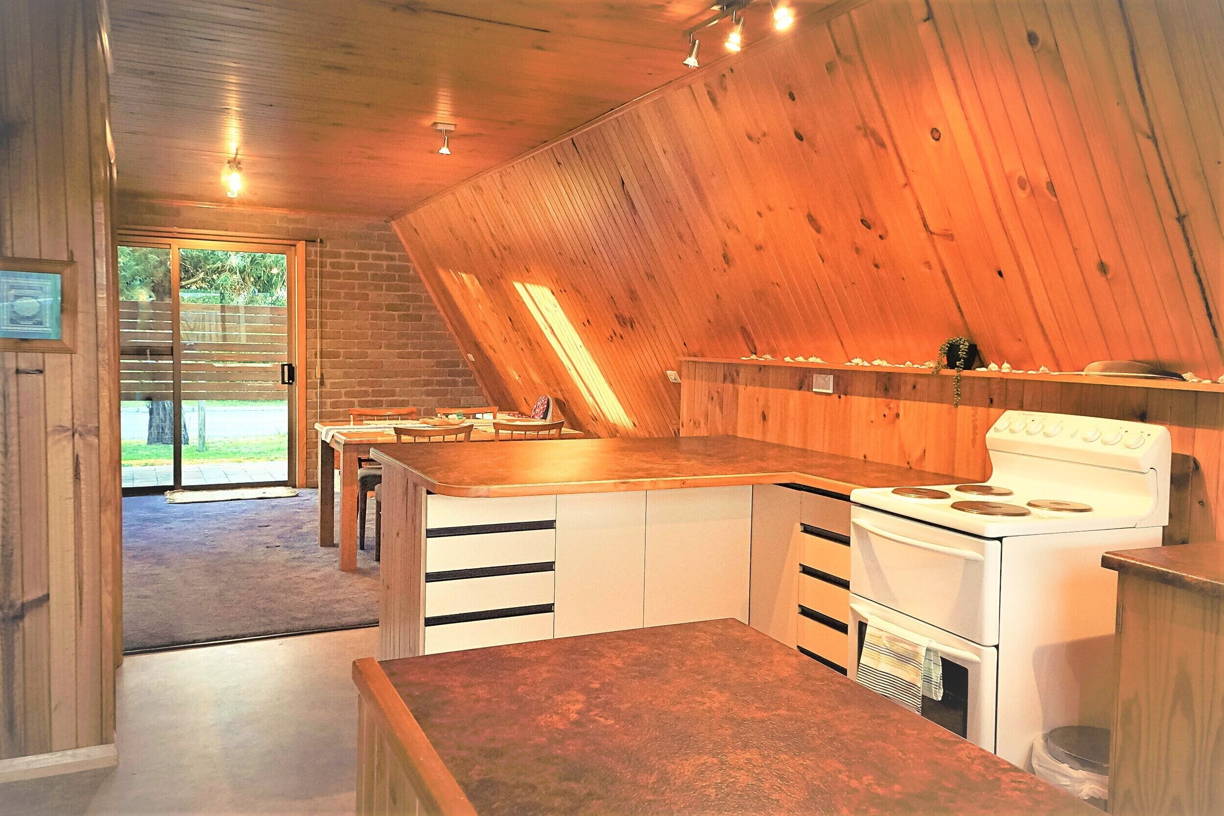 Seagrass Chalet | Private kitchen | Full-sized fridge, microwave, oven, stovetop