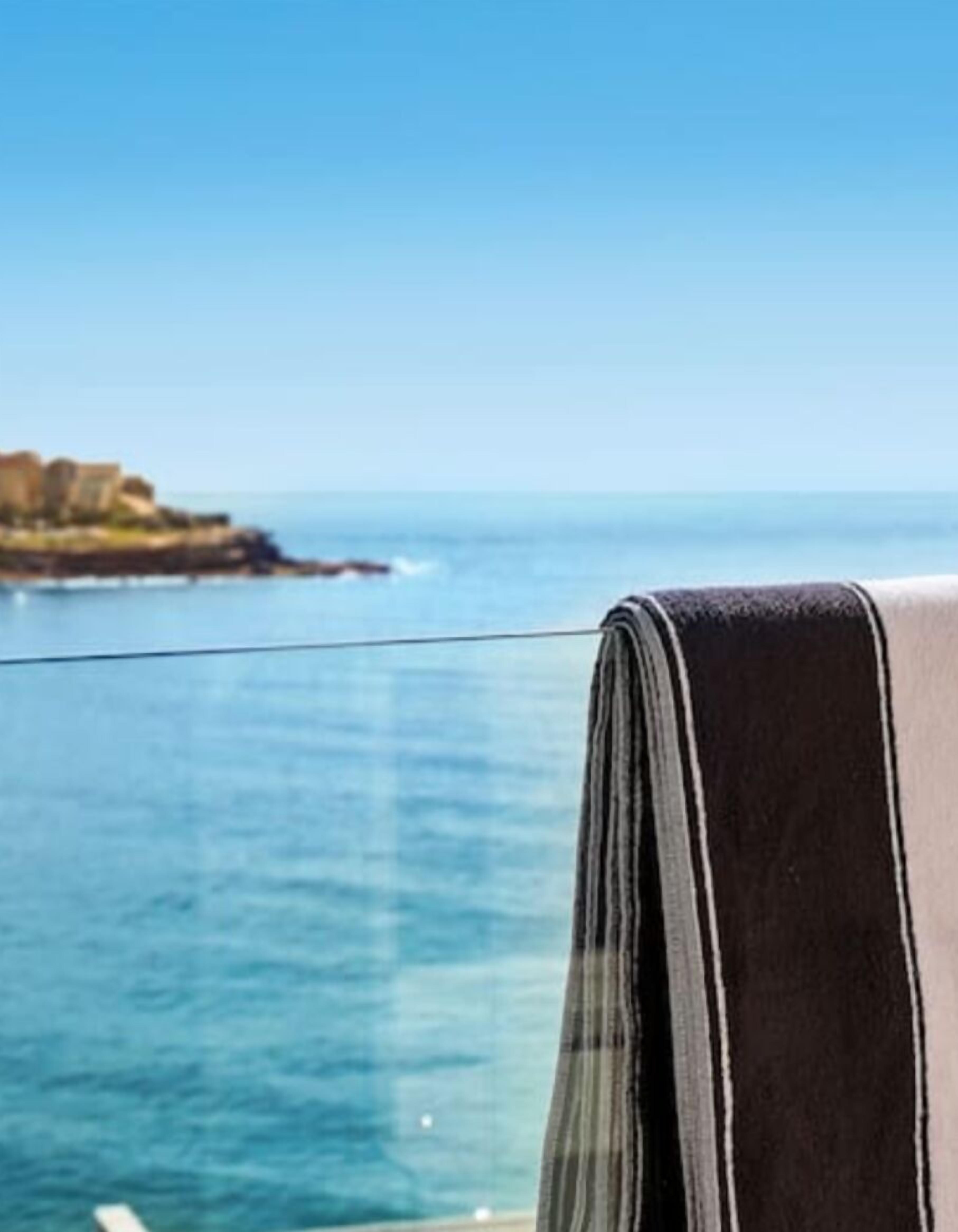 Breathtaking Bondi Beach — image 14