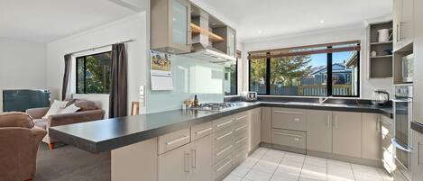 Fridge, microwave, dishwasher, coffee/tea maker