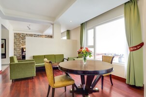 Suite de luna de miel | Servicio de comidas en la habitación