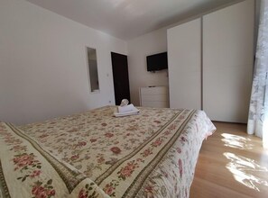 2 bedrooms, Internet