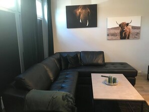Apartment | Living area | Smart TV