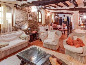 Télévision, cheminée