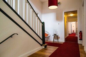 Unclassified image, 5 of 6, button