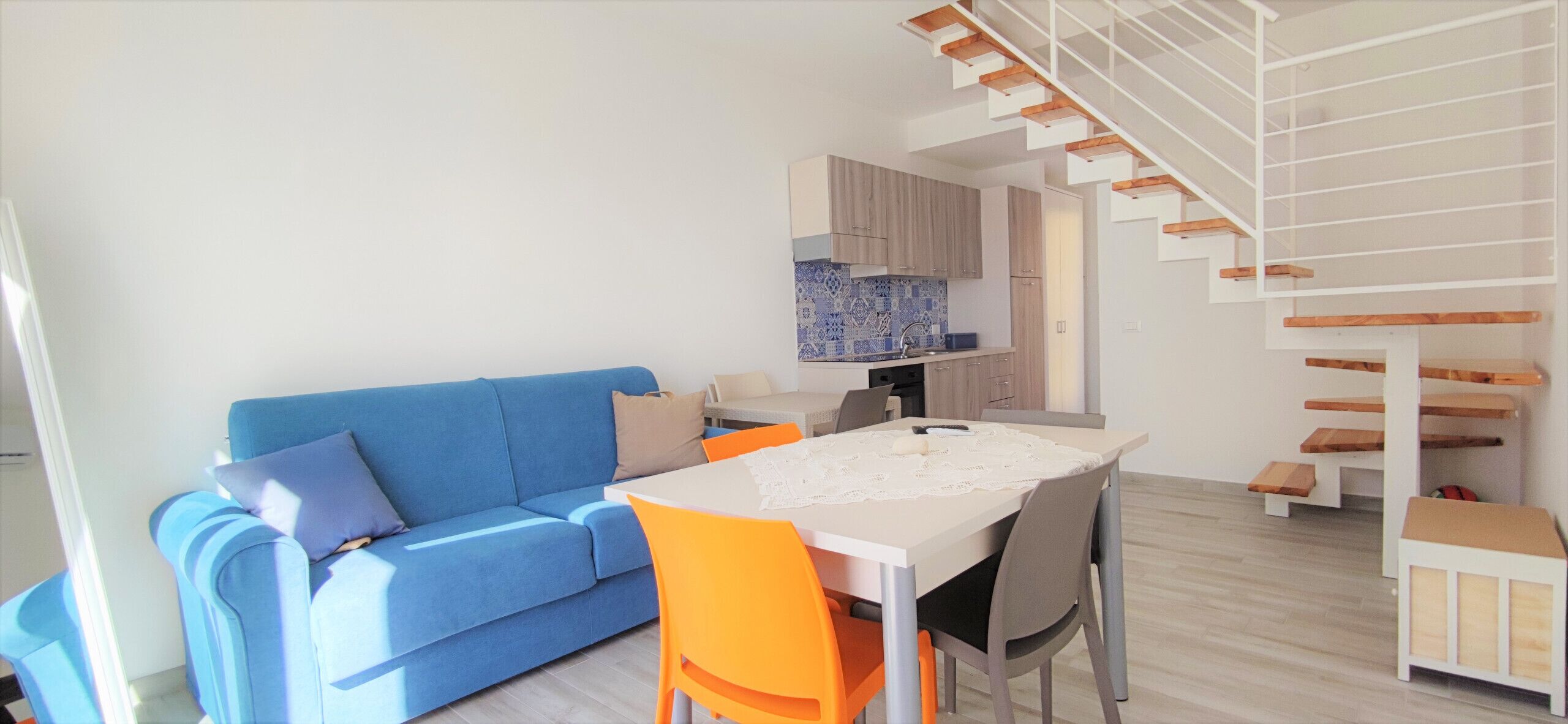 Two-room apartment on two floors a few steps from the beach, with a balcony overlooking the sea!