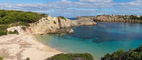 Una playa cerca
