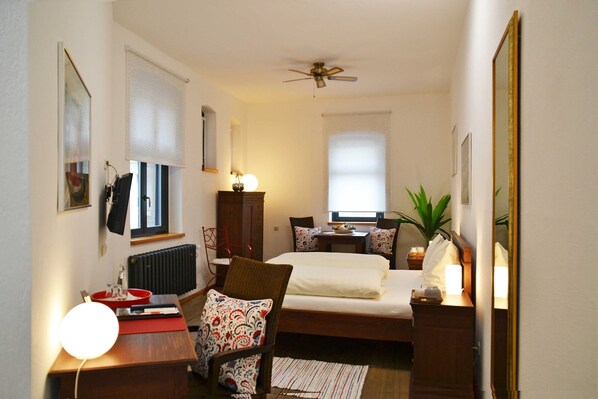 2 chambres, bureau, Wi-Fi, draps fournis