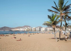 Beach nearby - Vacation Home “Studio con balcón 52” with Sea View, Balcony & Wi-Fi (Las Palmas de Gran Canari)