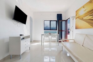 TV - Vacation rental “Estudio vista al mar 51” with Sea View & Wi-Fi (Las Palmas de Gran Canari)