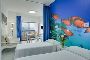 1 bedroom, iron/ironing board, free WiFi, bed sheets - Vacation Home “Studio con vistas al océano 40” with Sea View, Terrace & Wi-Fi (Las Palmas de Gran Canari)