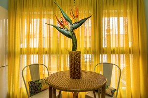 Dining - Holiday Apartment "Flamingo Rosa" close to the Beach with Wi-Fi (Arinaga)