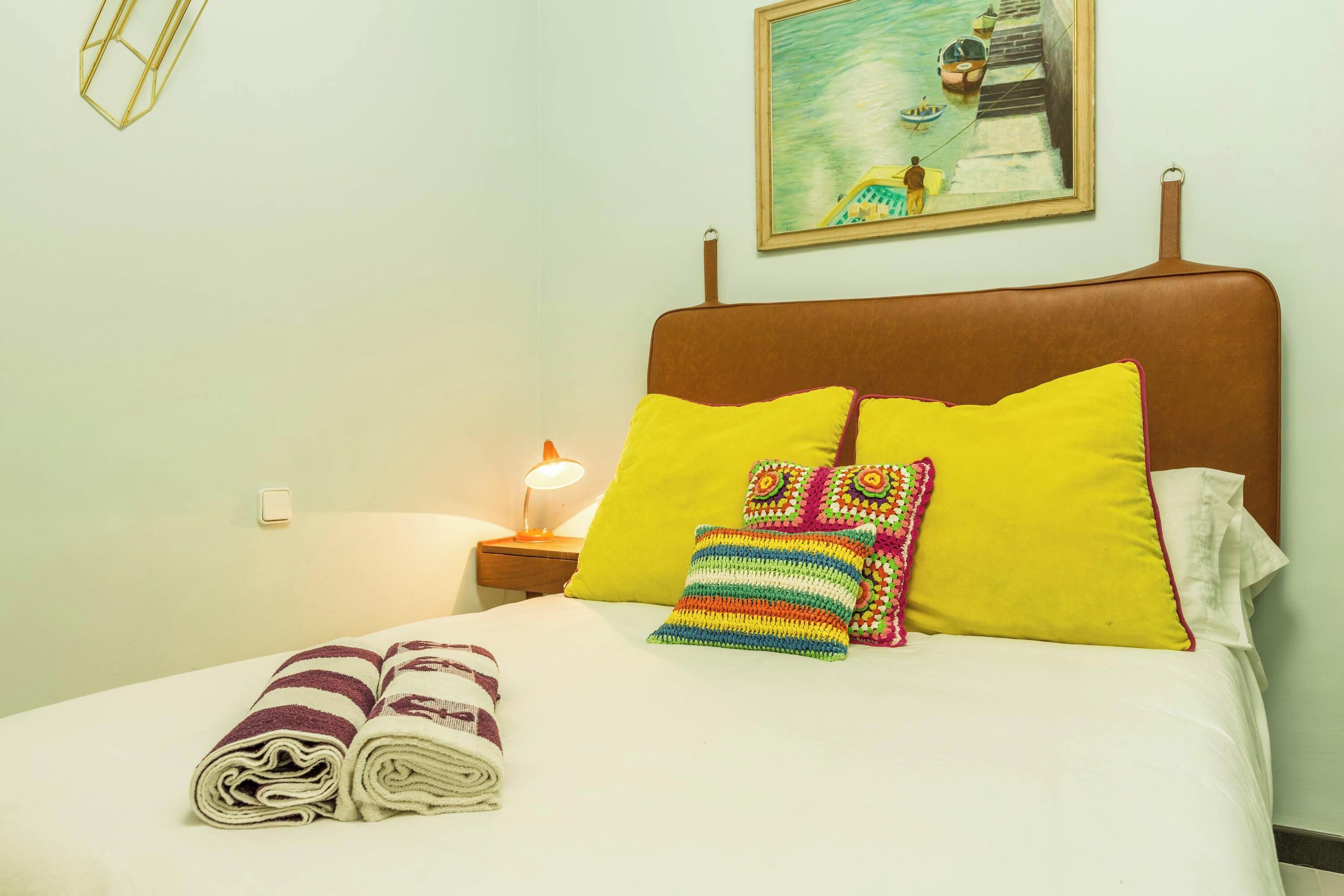 1 slaapkamer, een strijkplank/strijkijzer, gratis wifi, beddengoed