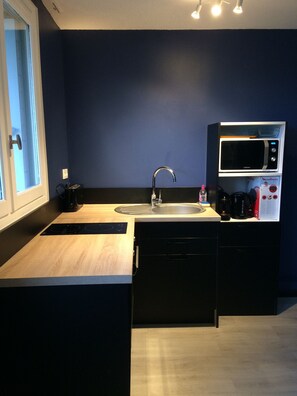 Réfrigérateur, micro-ondes, four, lave-vaisselle