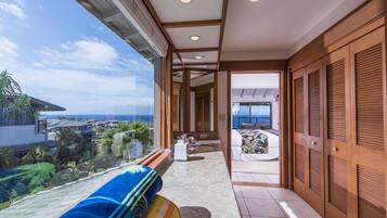 2 bedrooms, bed sheets