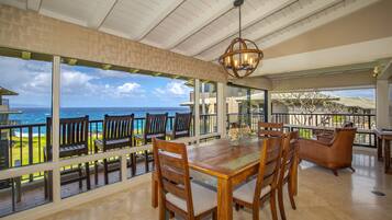 Apartment (2 Bedrooms) | In-room dining