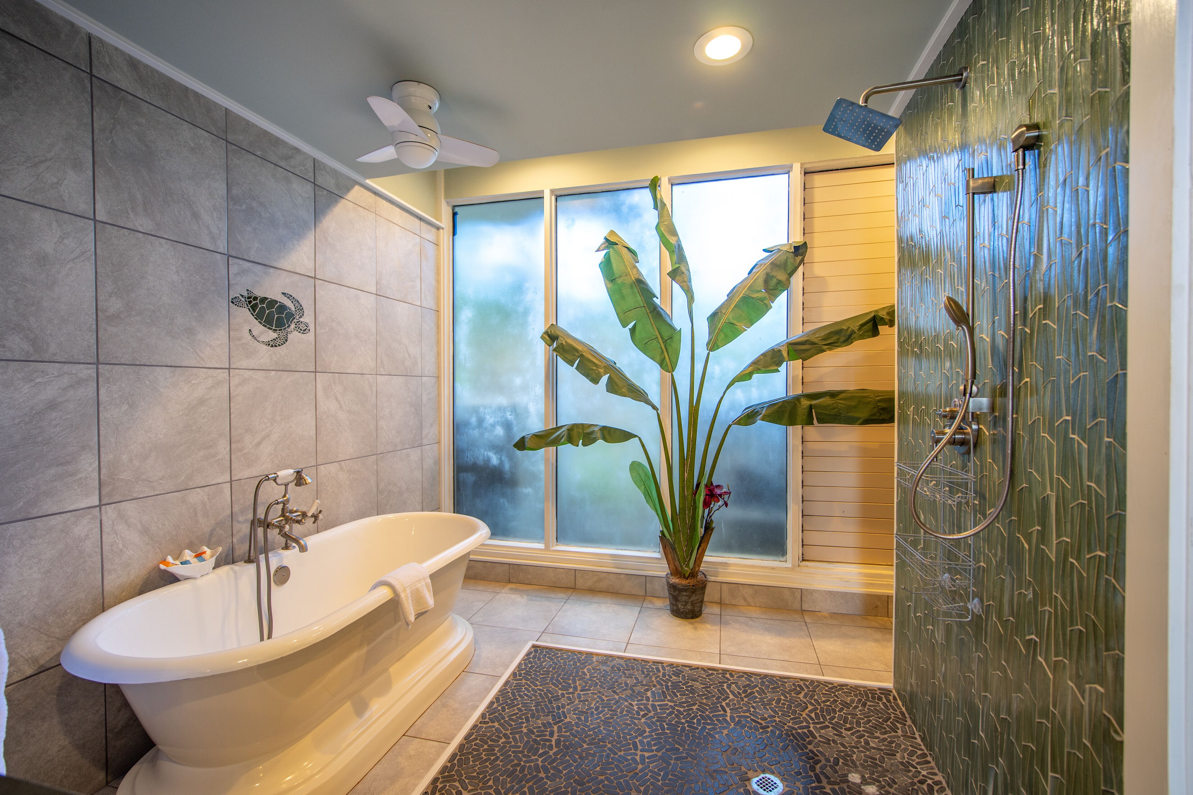 Apartment (2 Bedrooms) | Bathroom