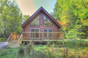 Exterior - Lupine Lodge - Adorable, newly renovated cottage, with water access and dock on Loon Lake (Rangeley)
