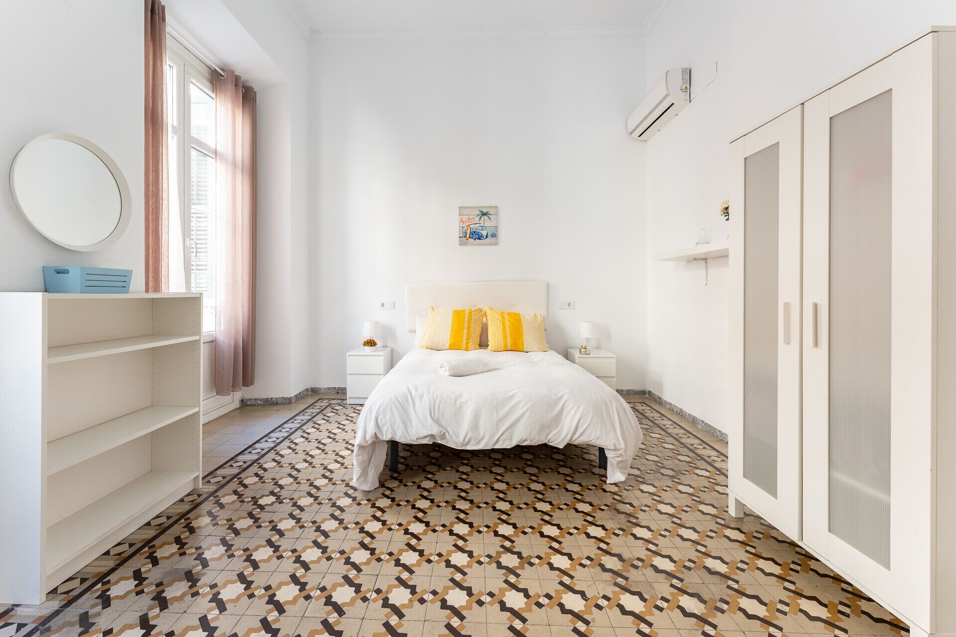 4 chambres, fer et planche à repasser, draps fournis