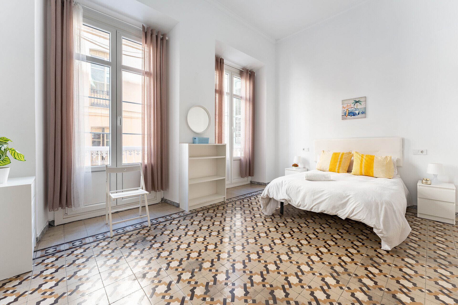 4 slaapkamers, een strijkplank/strijkijzer, beddengoed