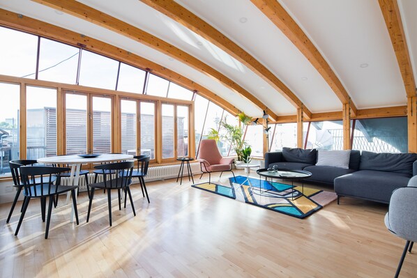 Panoramic Suite, 3 Bedrooms, Terrace | Living area