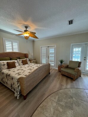 6 bedrooms, iron/ironing board, free WiFi, bed sheets