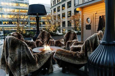 Humaniti Hotel Montreal, Autograph Collection