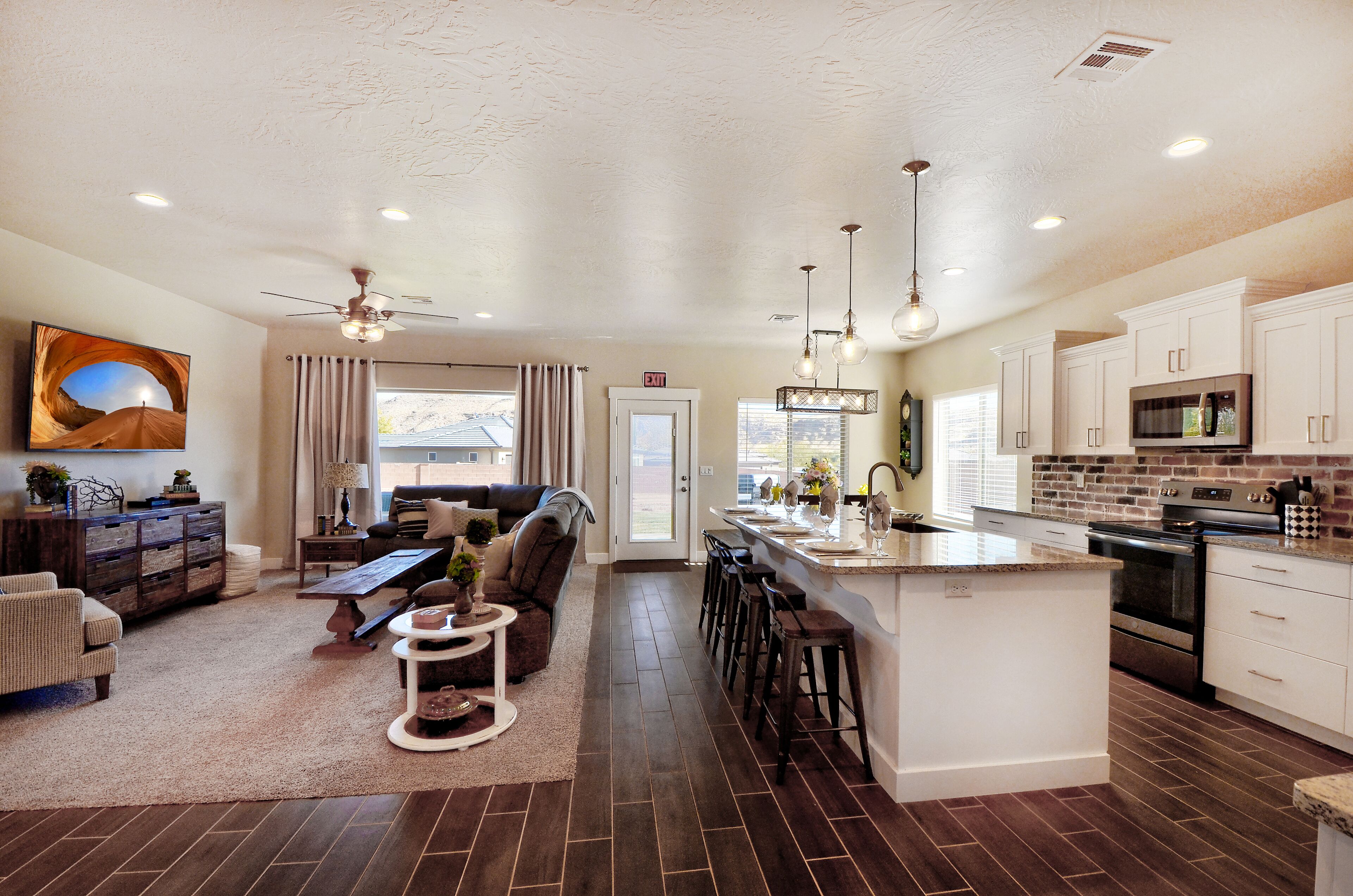 155 La Verkin | Heated Private Hot Tub and Pool, Spacious yard, and Close to Zion National Park