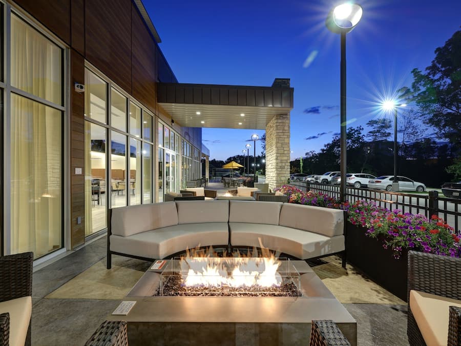 Frokost, lunsj og middag serveres, amerikanske retter