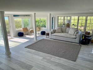 TV - Private beach on Cape Cod Bay, a true slice of heaven! (Eastham)