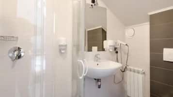 Gemeinsamer Schlafsaal | Badezimmer