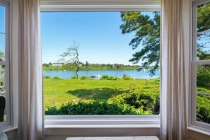 Interior - Pet friendly, water views and lush lawns! (Chatham)