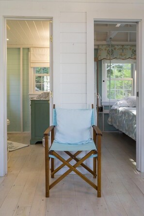 1 chambre, fer et planche à repasser, accès à Internet, literie fournie