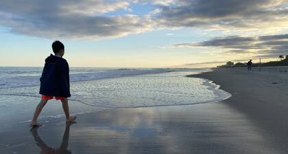 2BR1BA Close to Beach! Ocean Lakes! Golf cart incl. BR Remodeled. Newly Painted.