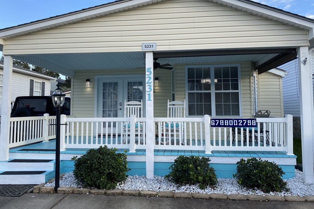 2BR1BA Close to the Beach! Ocean Lakes! Golf cart included. Bathroom Remodeled.