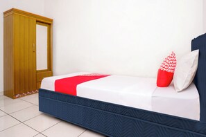 Room - OYO 2976 Graha Balfas (Samarinda)