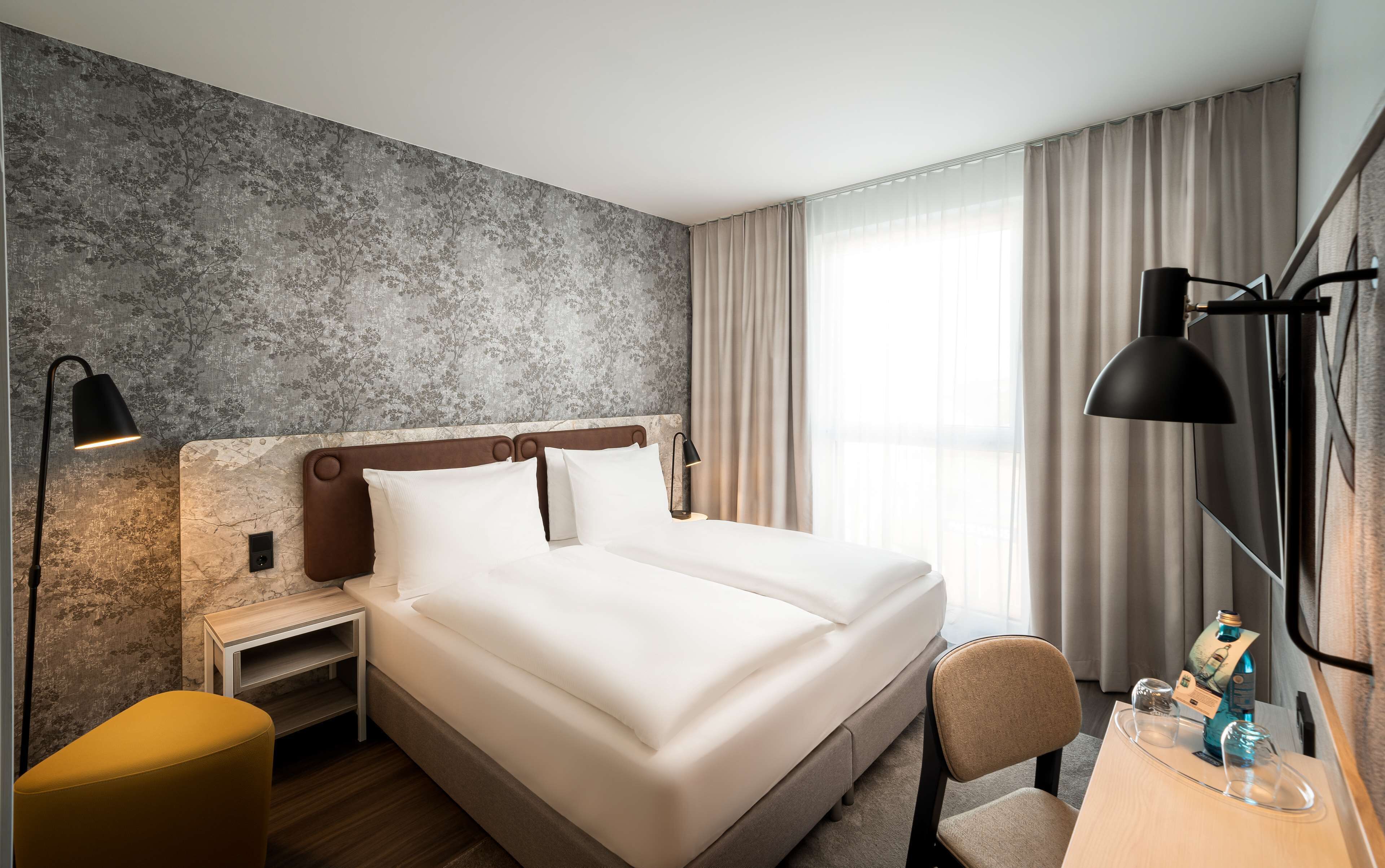 Standard Double Room | In-room safe, soundproofing, iron/ironing board, free WiFi