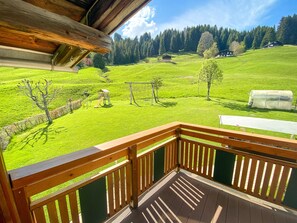 Apartment, Private Bathroom (mit Garten-und Bergblick) | Balcony view