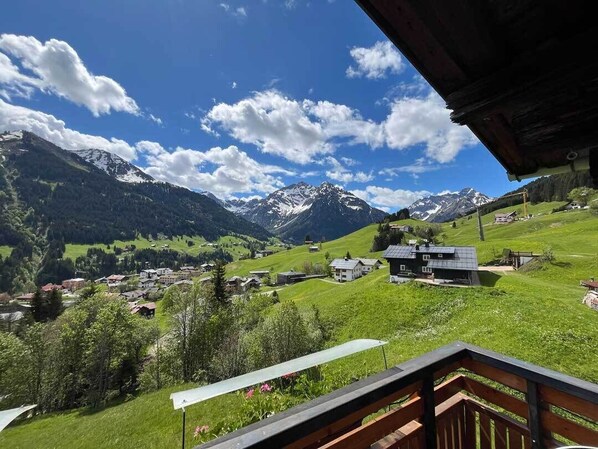 Appartement Confort, salle de bains privée, vue montagne (mit Balkon) | Vue depuis le balcon