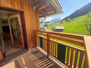 Appartamento, bagno privato (mit Garten-und Bergblick) | Vista balcone