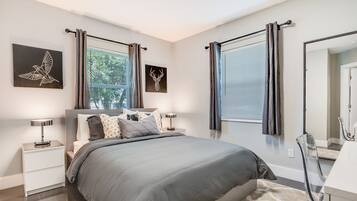 3 bedrooms, iron/ironing board, free WiFi, bed sheets