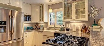 Littleton Cottage🏡2 blocks to Main🛍️Pets🐶Fenced Yard♨️Firepit🤑0 Cleaning & Pet Fee