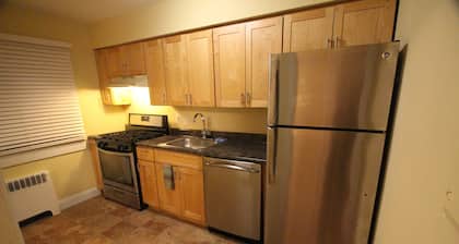 Great Apt with park views
