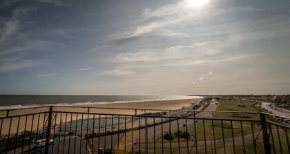 Stunning Sea View Penthouse - 2 Bedroom - 2 Bathr