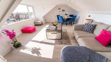 TV, Netflix, streaming services, offices
